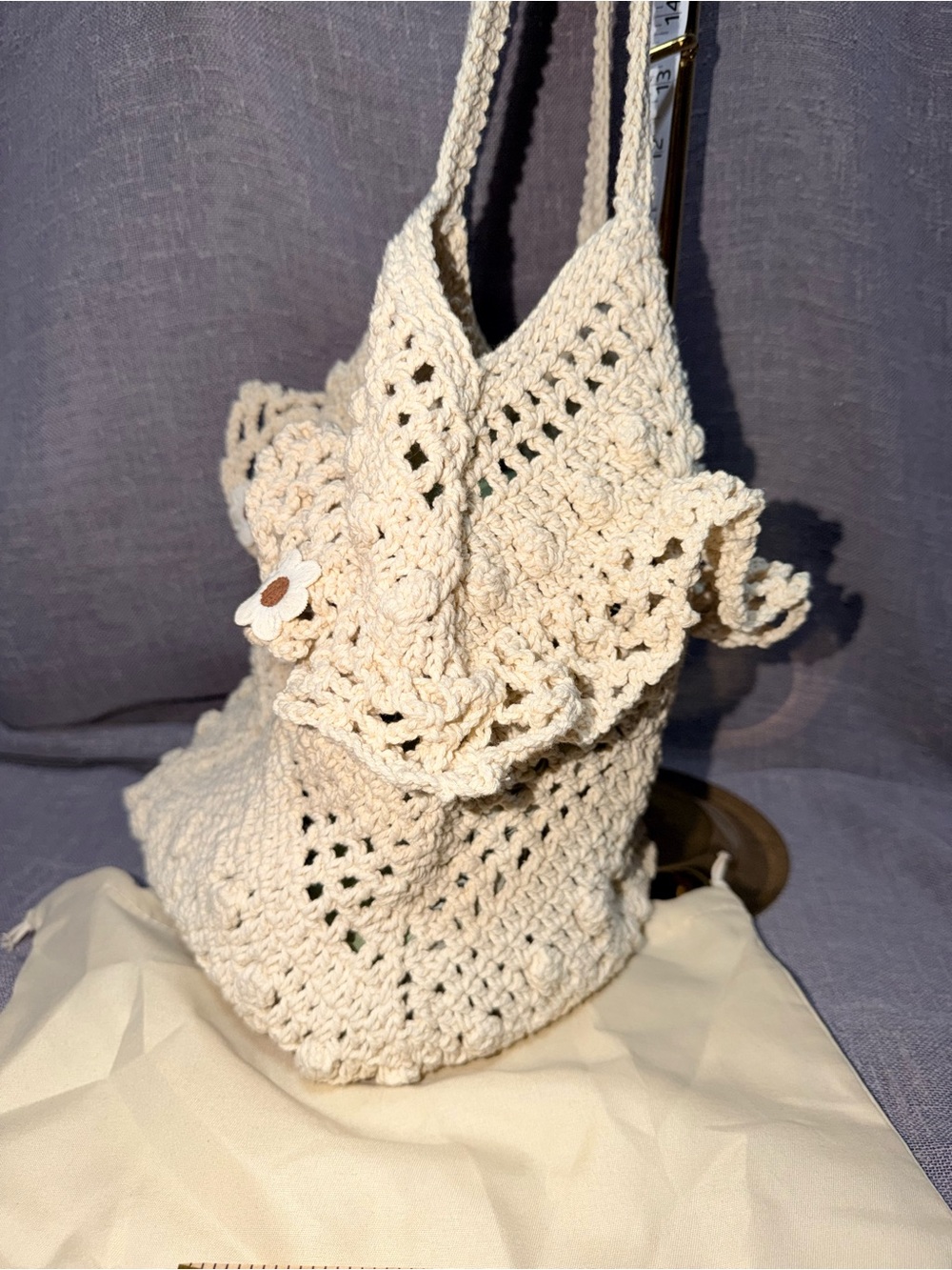 Handmade Crocheted Daisy Tote Bag in Cream - Picture 3 of 6